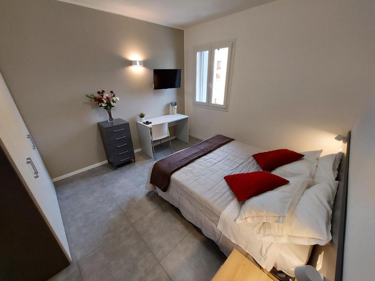 Residenza Delizia Camere & Appartamenti "Residenze Del Cuore" 베로나 외부 사진