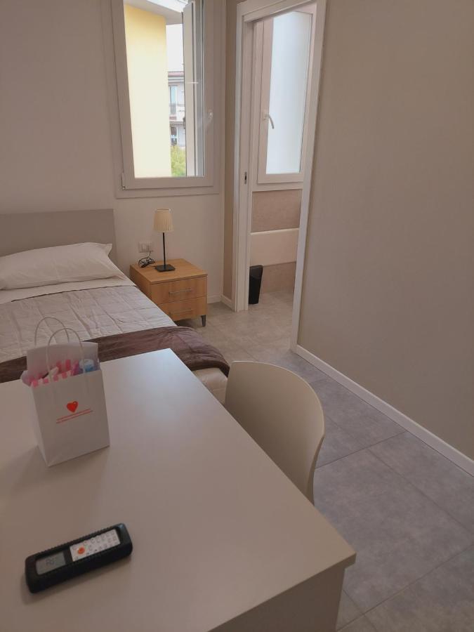 Residenza Delizia Camere & Appartamenti "Residenze Del Cuore" 베로나 외부 사진