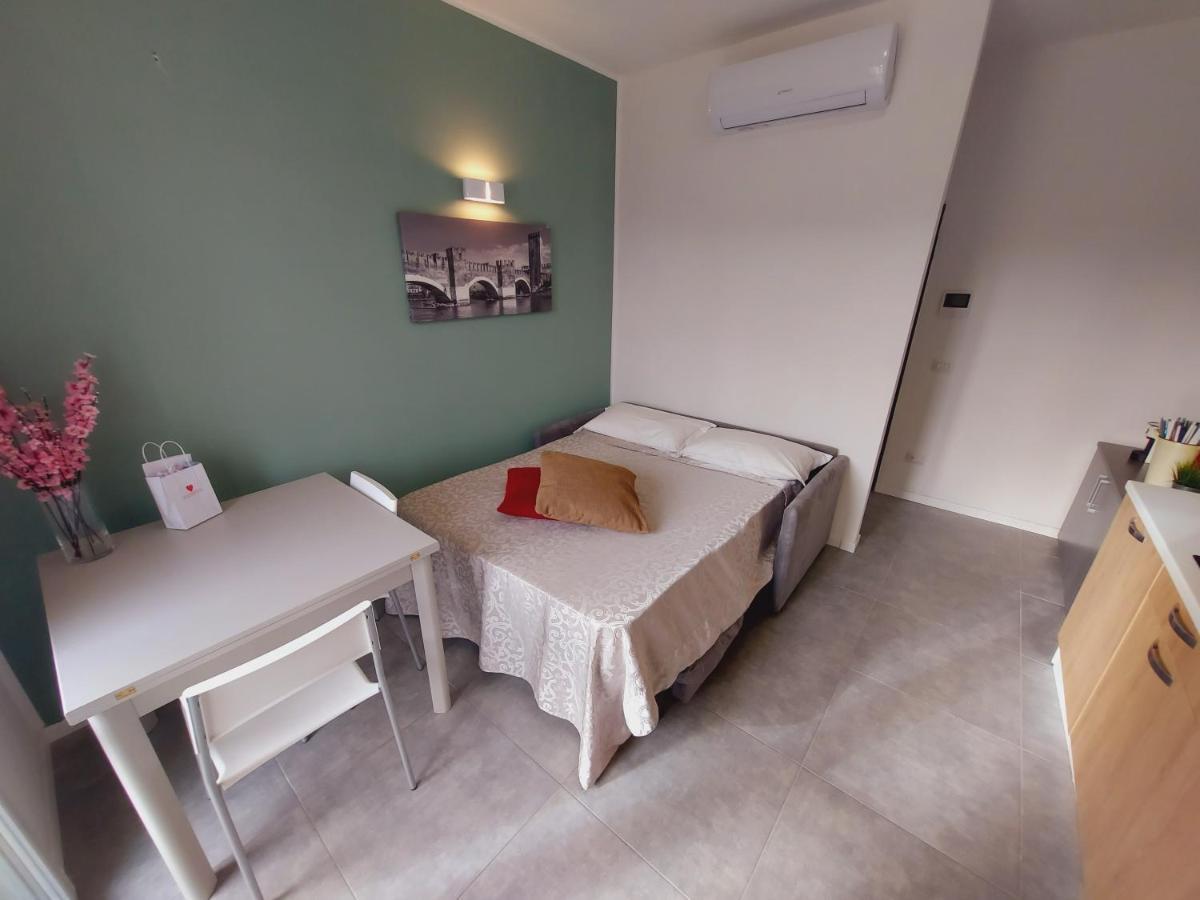 Residenza Delizia Camere & Appartamenti "Residenze Del Cuore" 베로나 외부 사진