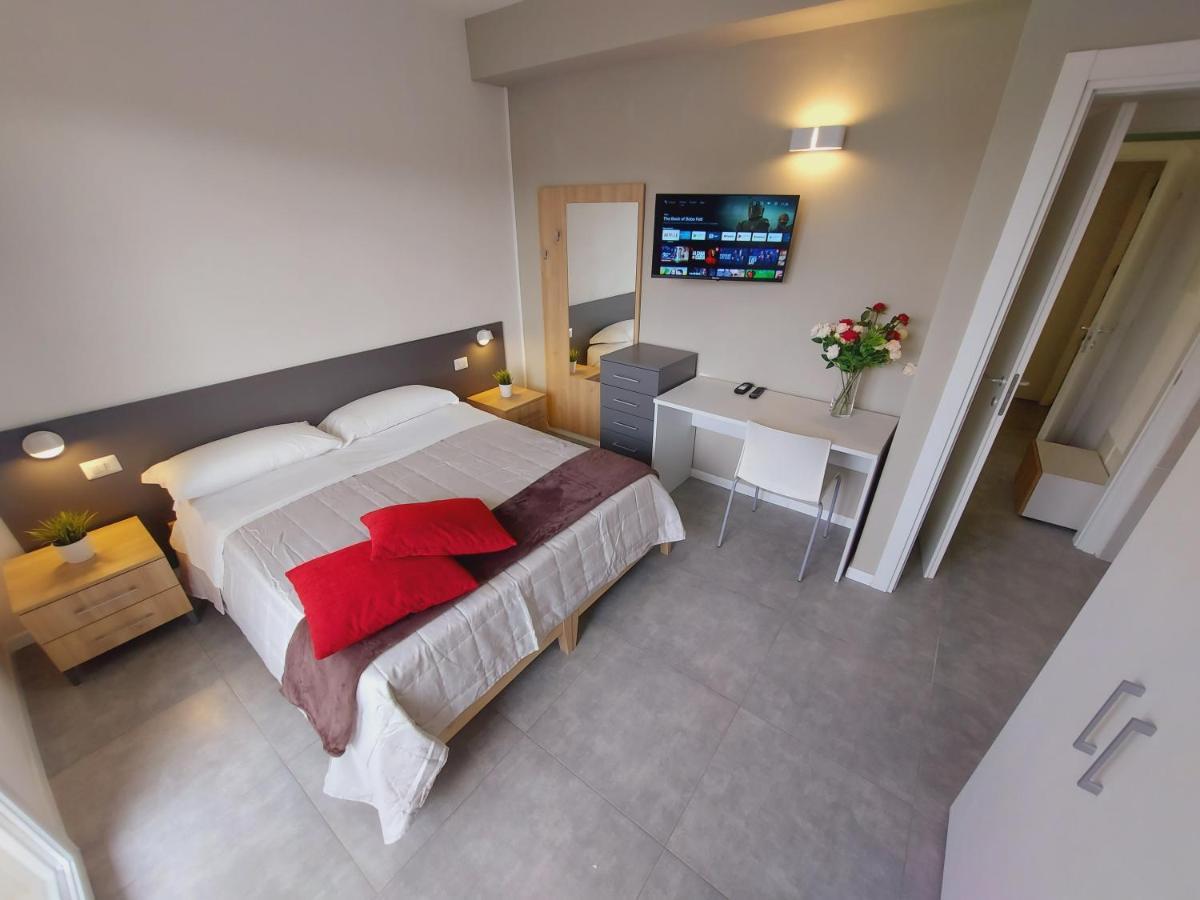 Residenza Delizia Camere & Appartamenti "Residenze Del Cuore" 베로나 외부 사진
