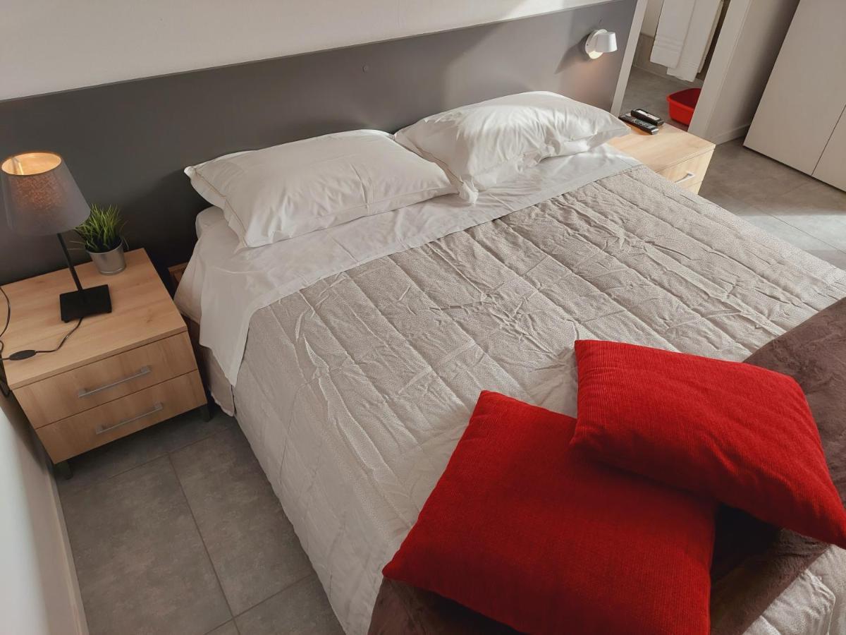 Residenza Delizia Camere & Appartamenti "Residenze Del Cuore" 베로나 외부 사진
