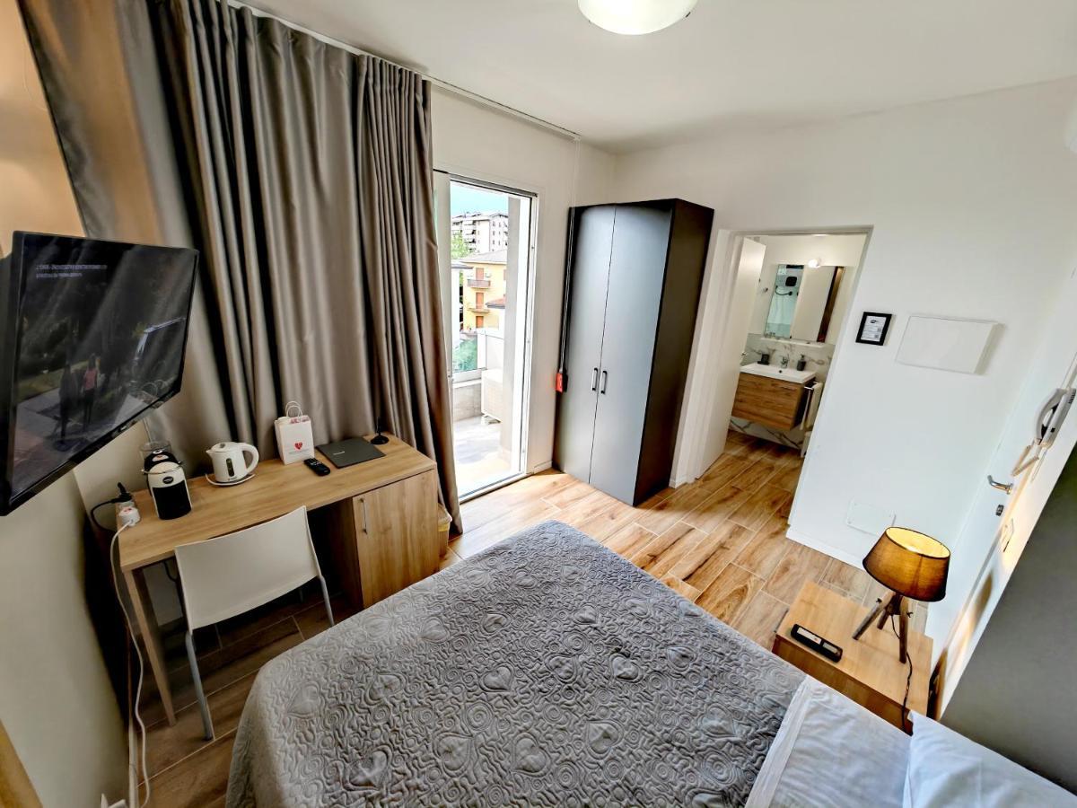 Residenza Delizia Camere & Appartamenti "Residenze Del Cuore" 베로나 외부 사진